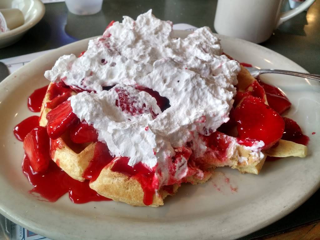 Big Boy | restaurant | 11432 S Saginaw St, Grand Blanc, MI 48439, USA | 8106946617 OR +1 810-694-6617