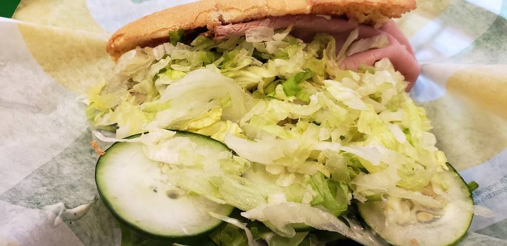 Subway Restaurants | restaurant | 1282 Hicksville Rd, Seaford, NY 11783, USA | 5168829300 OR +1 516-882-9300