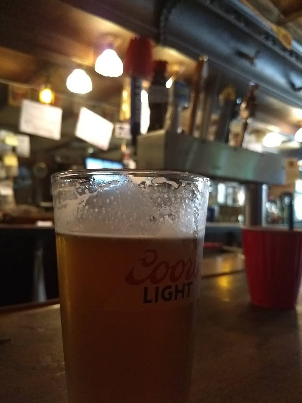 Hub Bar & Grill | restaurant | 45914 Main St, Concrete, WA 98237, USA | 3608538741 OR +1 360-853-8741