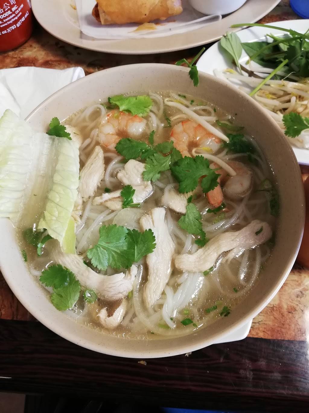 Pho Lee | restaurant | 602 W Union Hills Dr, Phoenix, AZ 85027, USA | 6237771812 OR +1 623-777-1812