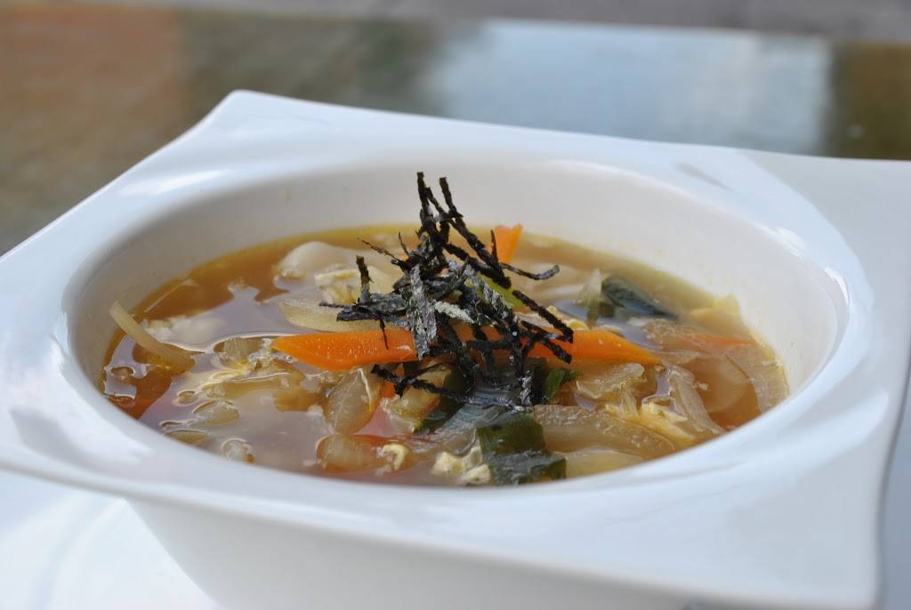 Kooma sushi Restaurant | restaurant | 37 Vine St, Columbus, OH 43215, USA | 6142243239 OR +1 614-224-3239