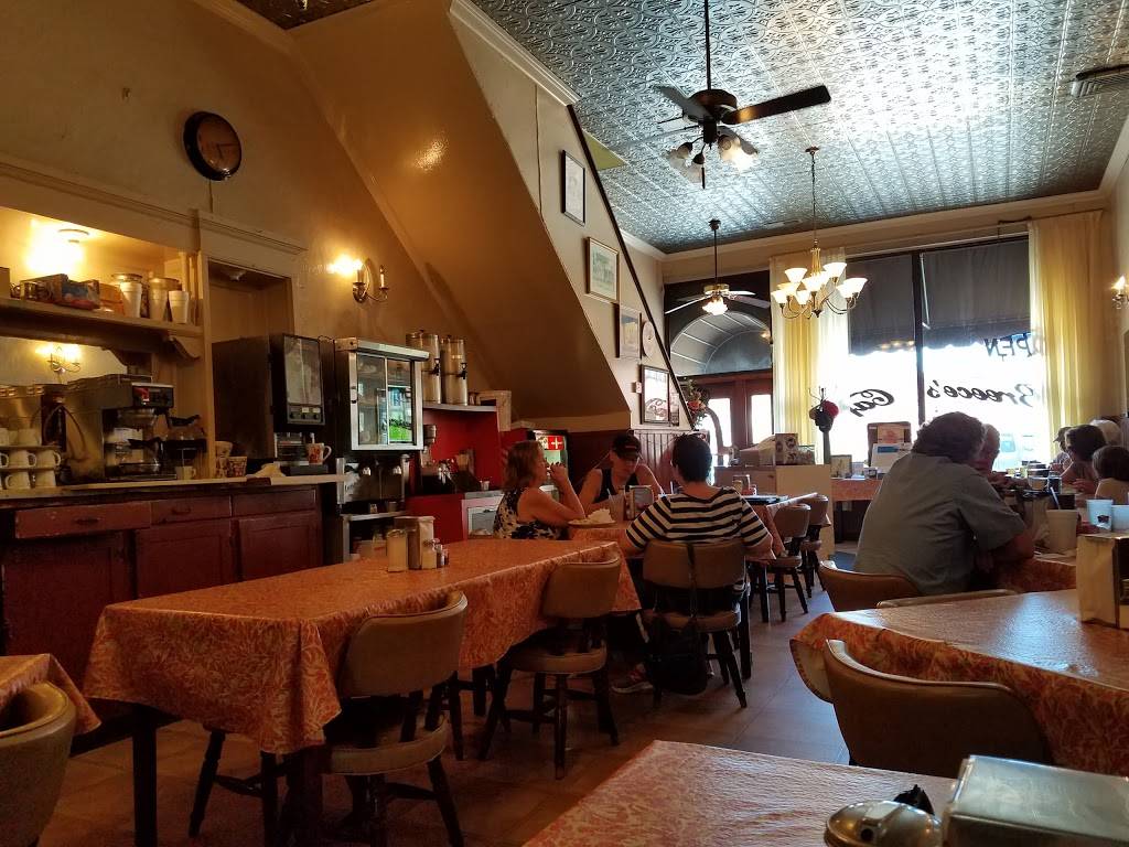 Breeces Cafe | cafe | 111 S Public Square, Centerville, TN 37033, USA | 9317293481 OR +1 931-729-3481