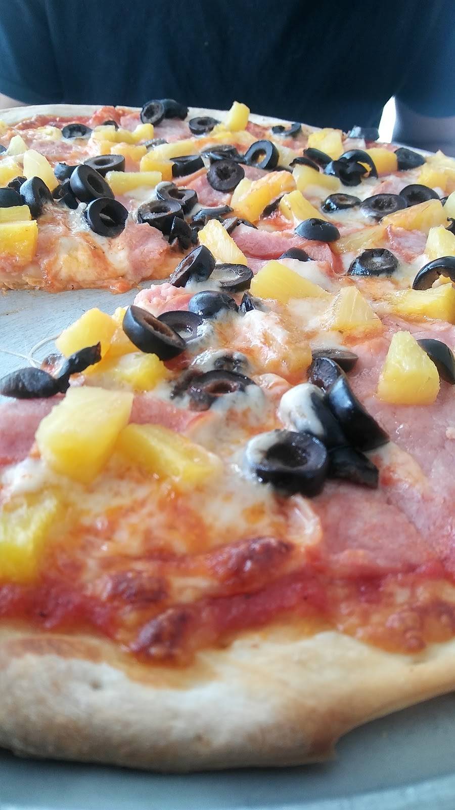 Fregenes Pizza | restaurant | 356 Petaluma Blvd N, Petaluma, CA 94952, USA | 7077627000 OR +1 707-762-7000