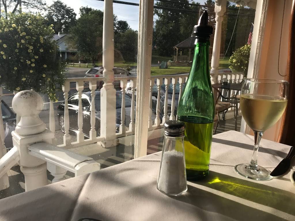 Oliva | restaurant | 15 Main St S, Bethlehem, CT 06751, USA | 2032665558 OR +1 203-266-5558