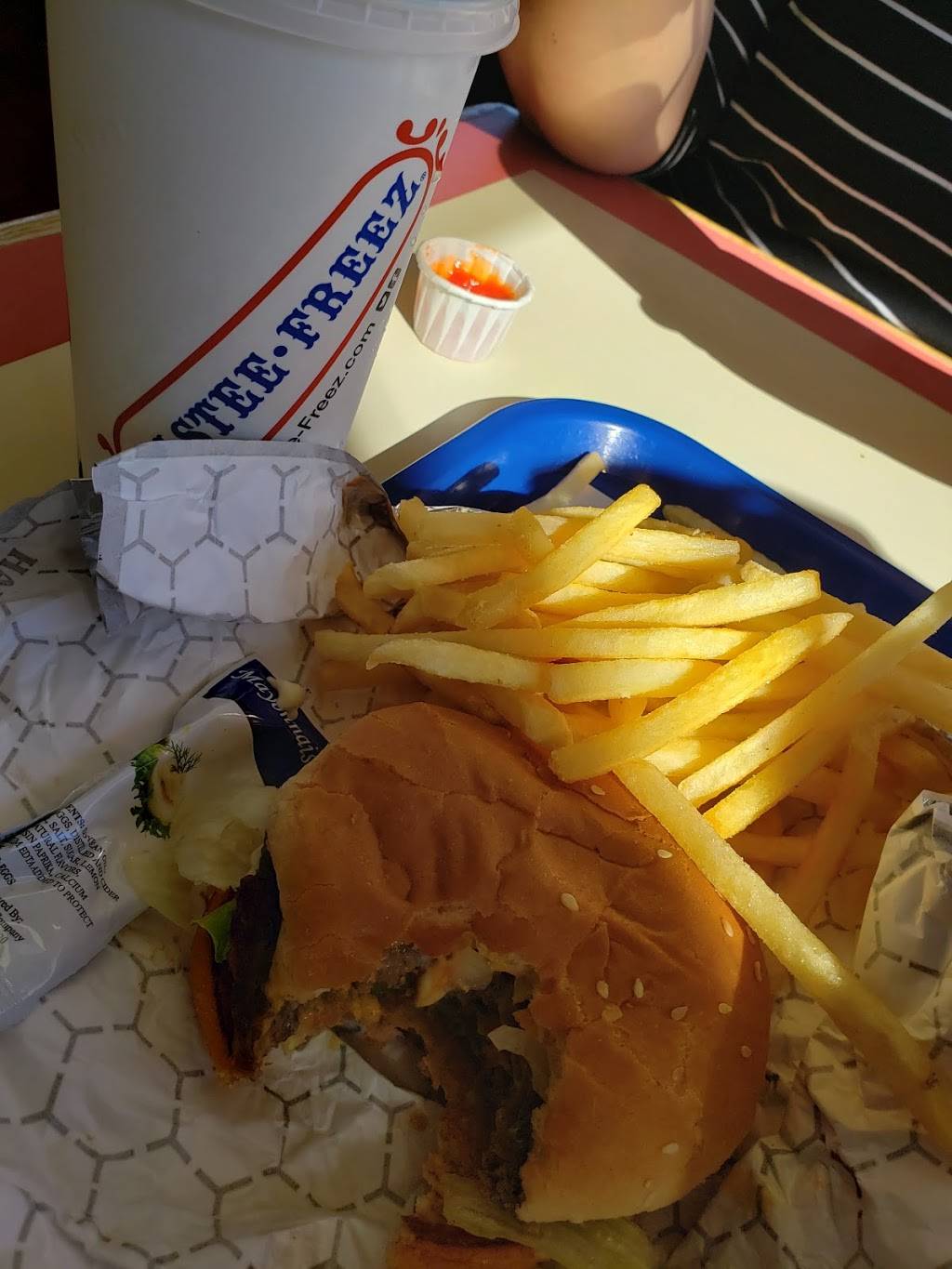 Tastee Freez | restaurant | 1600 W Virginia Ave, Crewe, VA 23930, USA | 4346457900 OR +1 434-645-7900