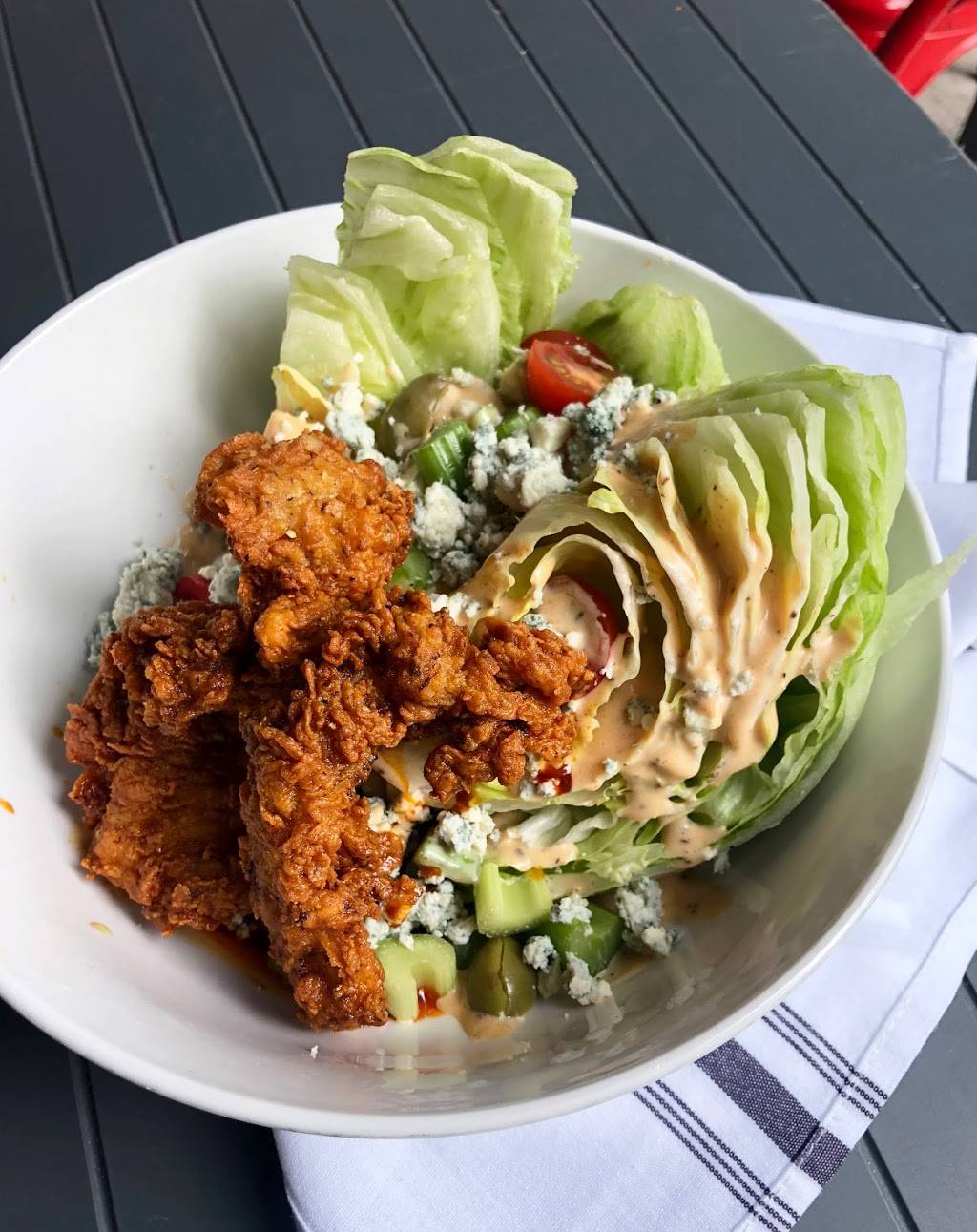 Emmy Squared - Gulch | restaurant | 404 12th Ave S, Nashville, TN 37203, USA | 6152482662 OR +1 615-248-2662