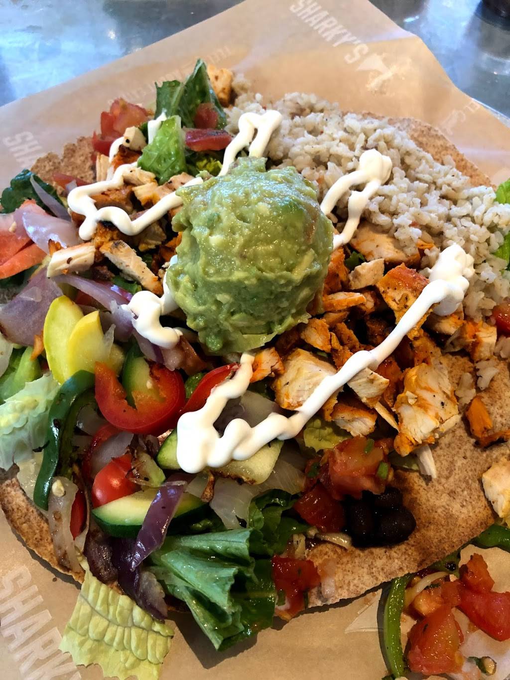 Sharkys | restaurant | 24201 Valencia Blvd, Valencia, CA 91355, USA | 6612556400 OR +1 661-255-6400