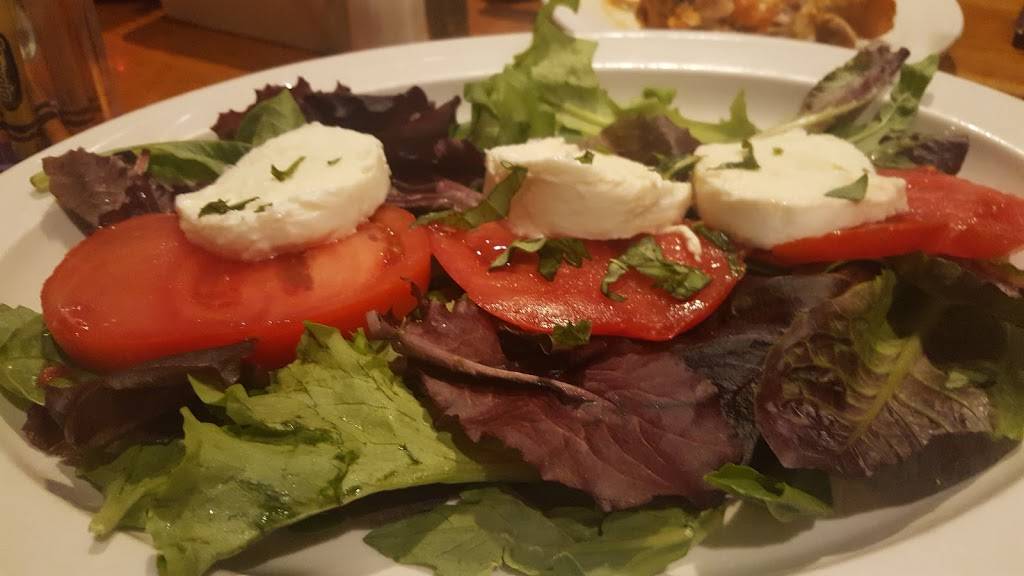 Lennies and the Bloomington Brewing Co. Brewpub | restaurant | 1795 E 10th St, Bloomington, IN 47408, USA | 8123232112 OR +1 812-323-2112