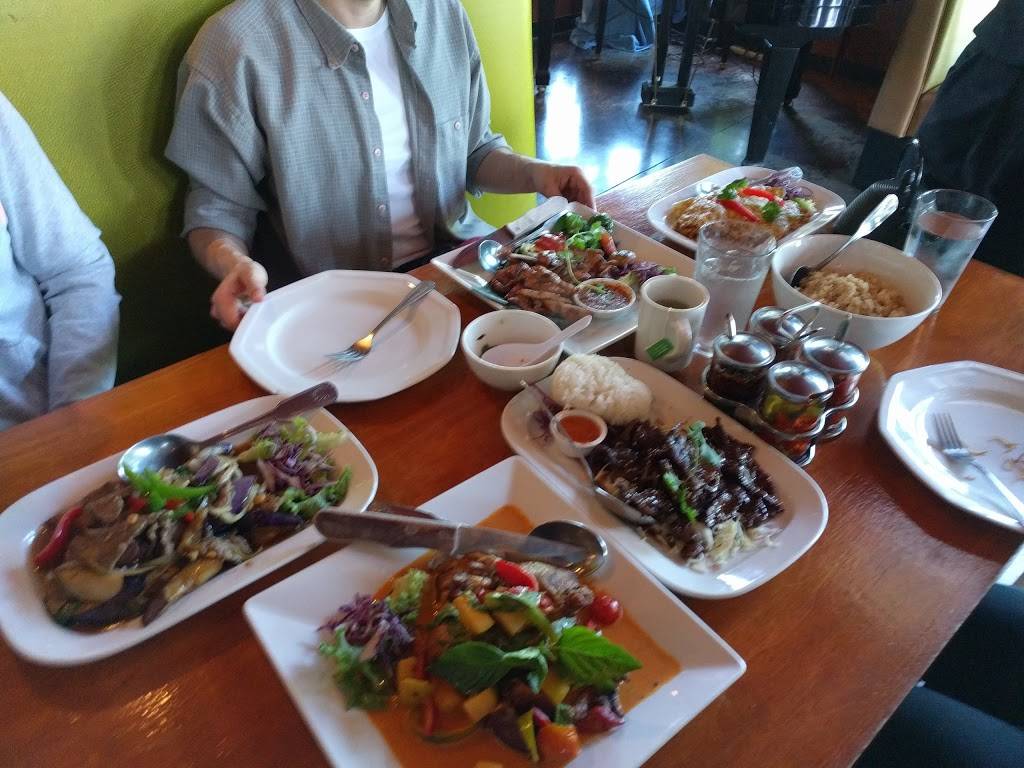 Zab Thai Restaurant | restaurant | 11108 Evergreen Way A, Everett, WA 98204, USA | 4253563200 OR +1 425-356-3200