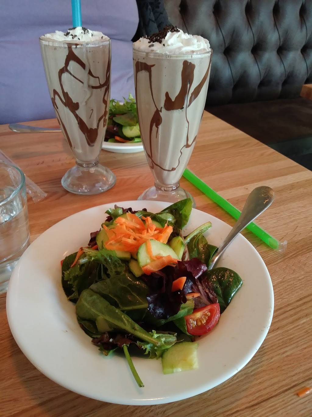 Montes Brick Oven | restaurant | 136 Alexander Ave, The Bronx, NY 10454, USA | 7189425575 OR +1 718-942-5575