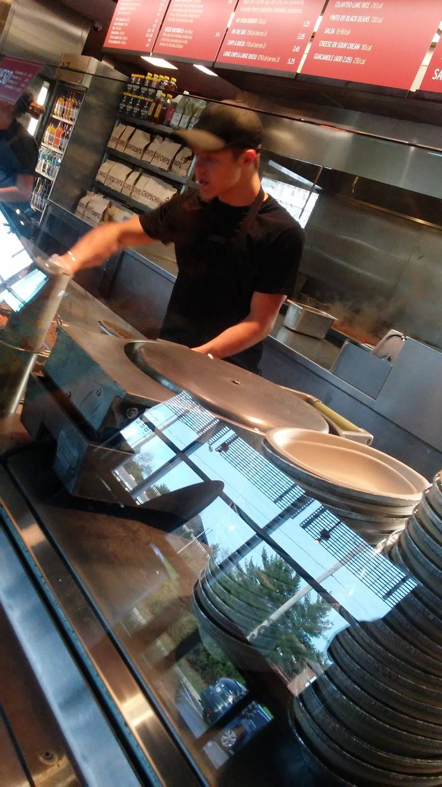 Chipotle Mexican Grill | restaurant | 3581 Maple Ave, Zanesville, OH 43701, USA | 7404523154 OR +1 740-452-3154