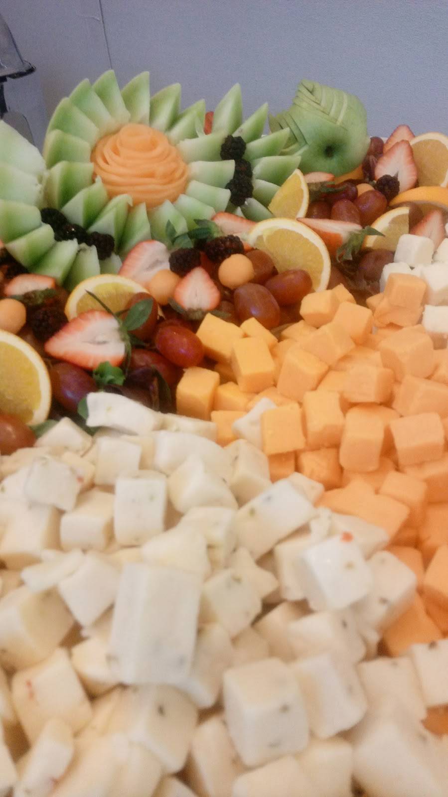 Sophias Restaurant | restaurant | 7320 Greenleaf Ave, Whittier, CA 90602, USA | 5629458526 OR +1 562-945-8526