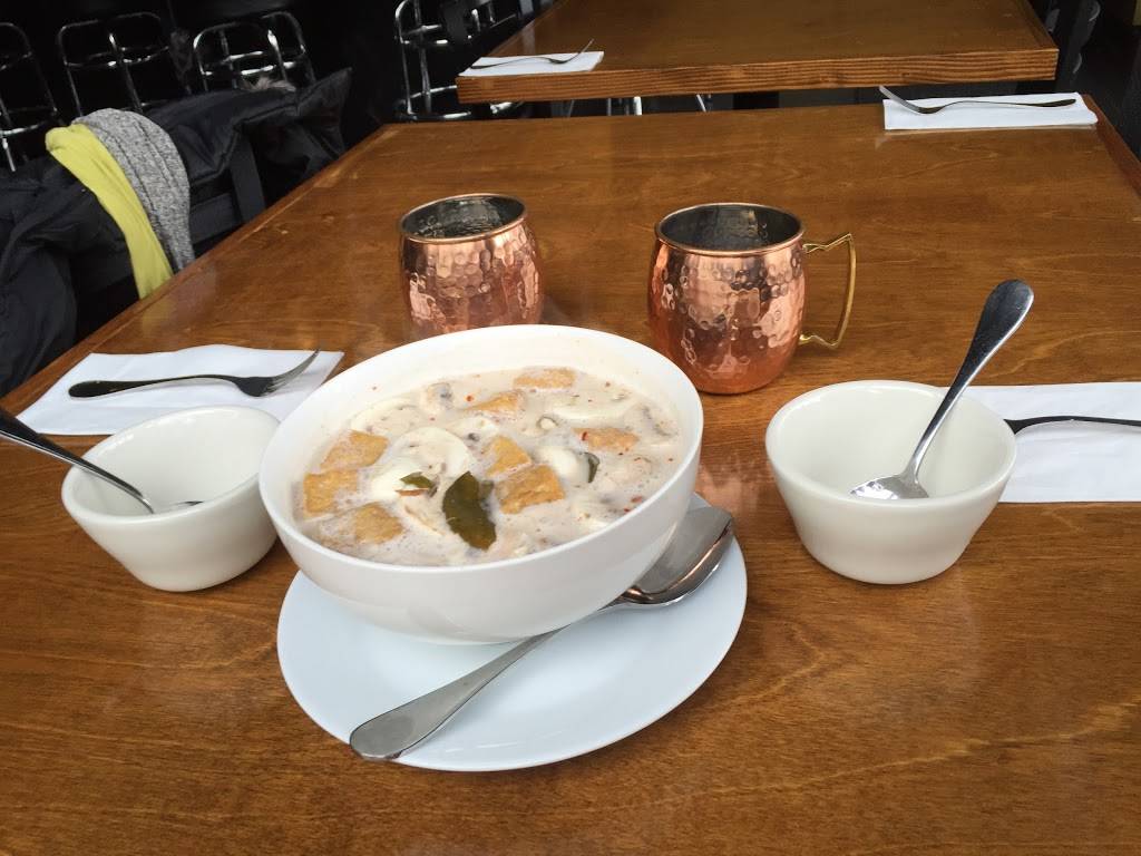 Thaprachan Thai | restaurant | 805 NE 65th St, Seattle, WA 98115, USA | 2065233938 OR +1 206-523-3938