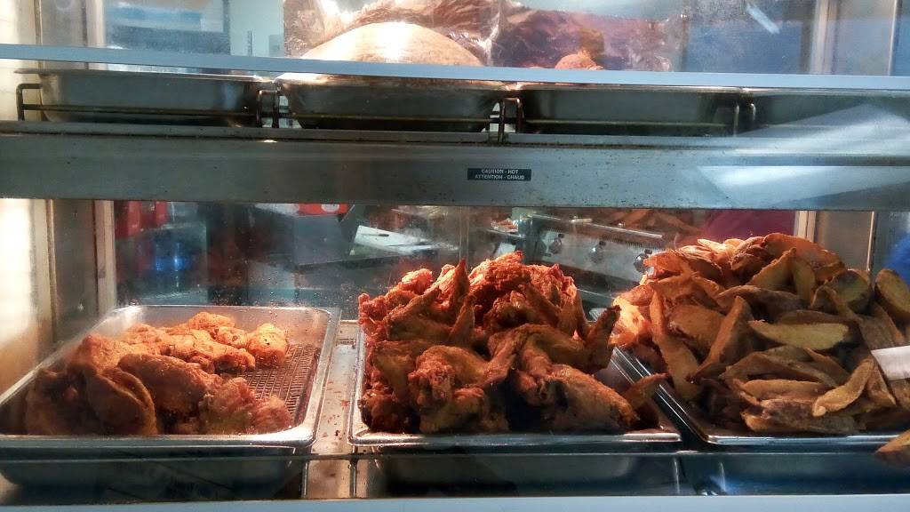 Erdman Seafood & Chicken | restaurant | 3913 Erdman Ave, Baltimore, MD 21213, USA | 4106751906 OR +1 410-675-1906