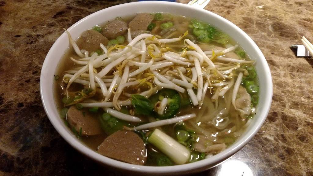 Mai Pho Restaurant | restaurant | 2315 Edgewood Rd SW, Cedar Rapids, IA 52404, USA | 3193964337 OR +1 319-396-4337
