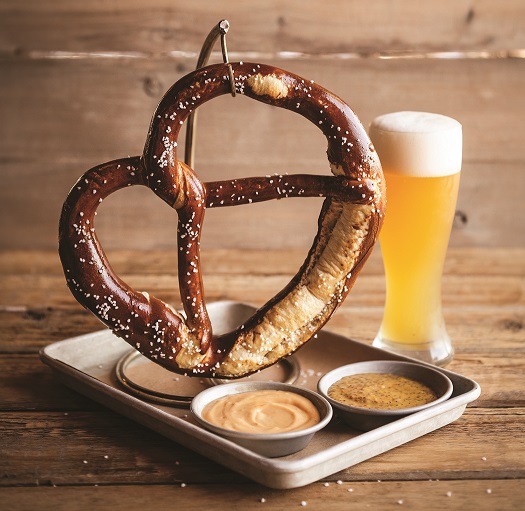 World of Beer | restaurant | 200 S Palafox St, Pensacola, FL 32502, USA | 8503327952 OR +1 850-332-7952