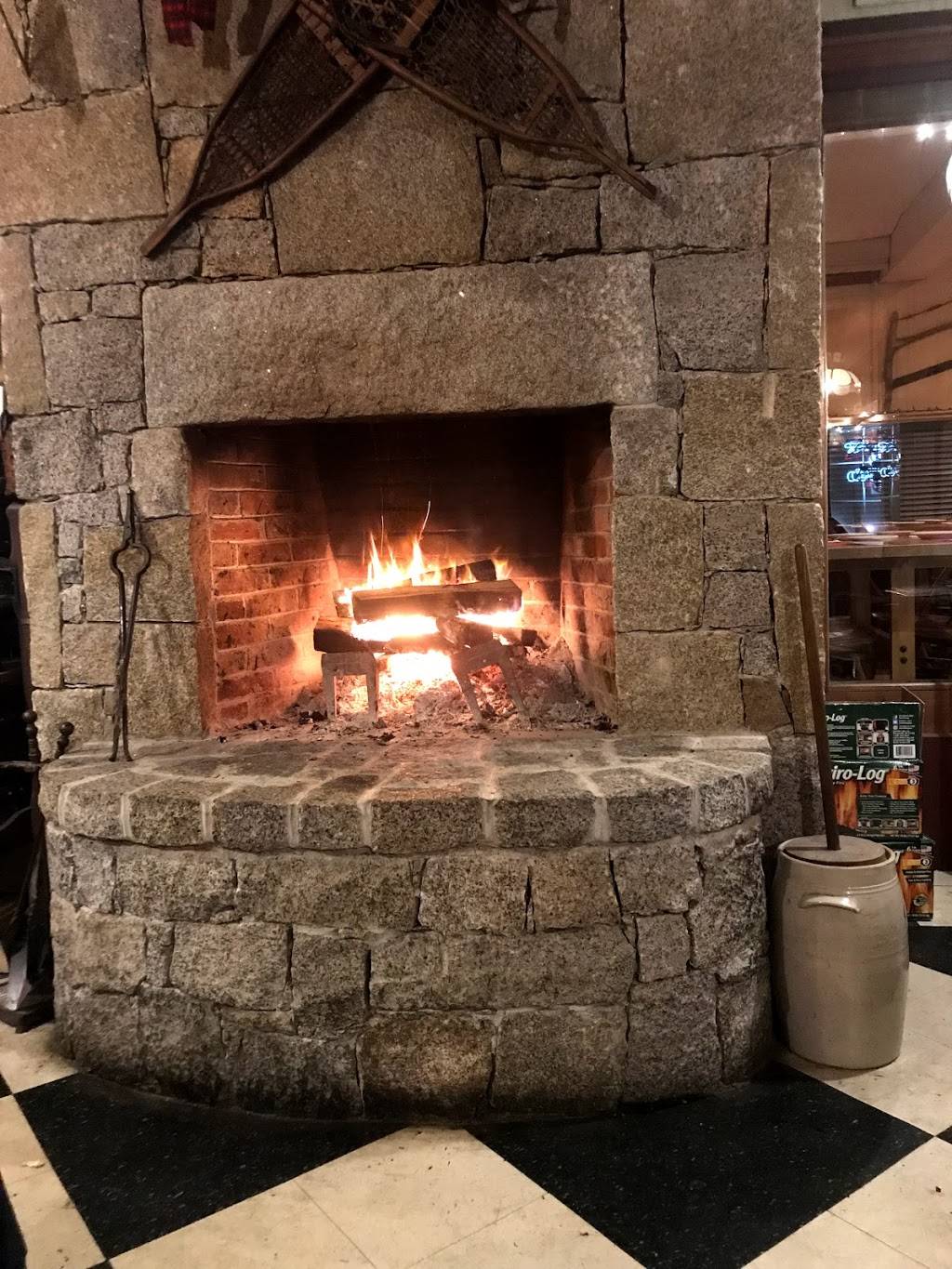 Mezzo Mare | restaurant | 245 Nantasket Ave, Hull, MA 02045, USA | 7819250584 OR +1 781-925-0584