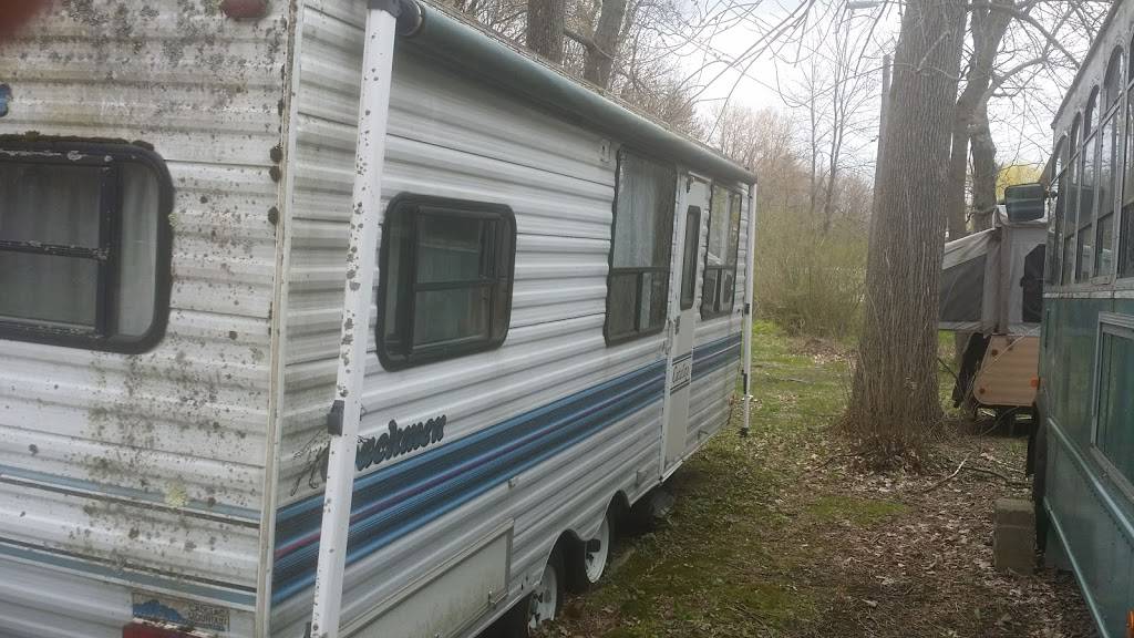 Auer Family/Charlies Boathouse | meal takeaway | 3181 North Ave, Burlington, VT 05408, USA | 8028629840 OR +1 802-862-9840