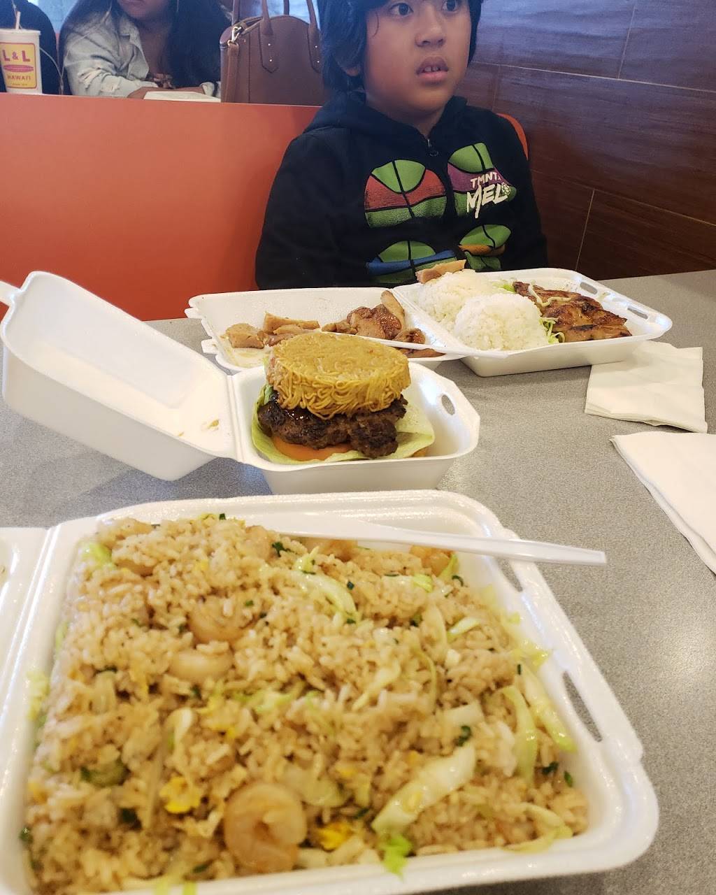 L&L Hawaiian Barbecue Kamehameha Shopping Center | restaurant | 1620 N School St D-2, Honolulu, HI 96817, USA | 8088411777 OR +1 808-841-1777