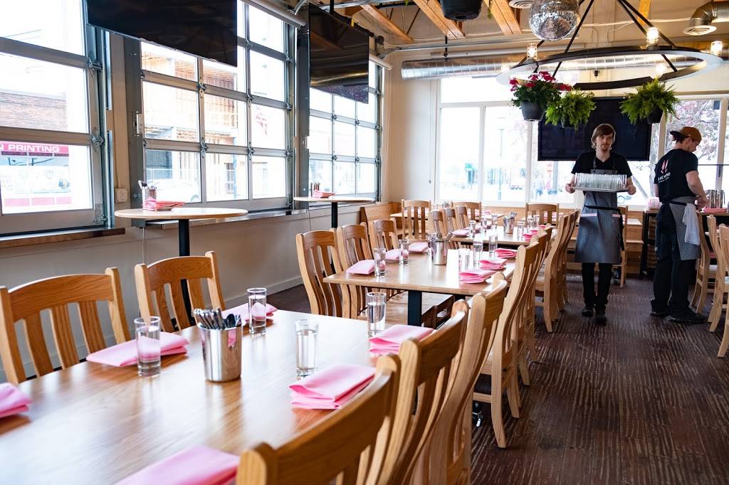 Pig Ate My Pizza Kitchen + Brewery | restaurant | 4124 W Broadway Ave, Robbinsdale, MN 55422, USA | 7635377267 OR +1 763-537-7267