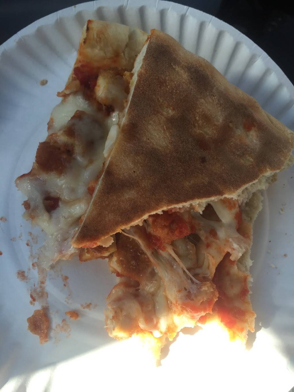 Emilios Pizza | restaurant | 3843 E Tremont Ave, Bronx, NY 10465, USA | 7184090929 OR +1 718-409-0929