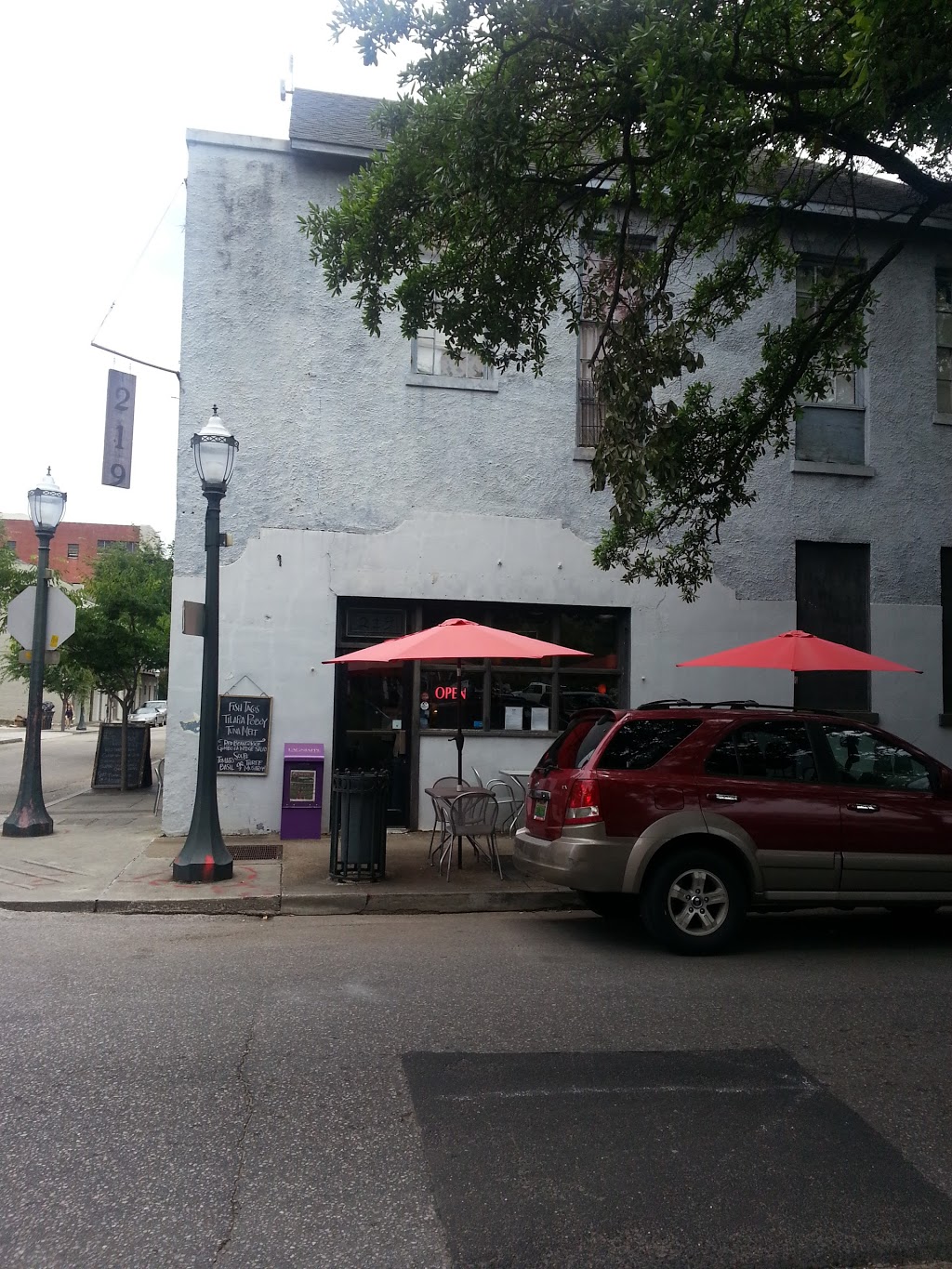 219 Restaurant | restaurant | 219 Conti St #2711, Mobile, AL 36602, USA | 2514385234 OR +1 251-438-5234