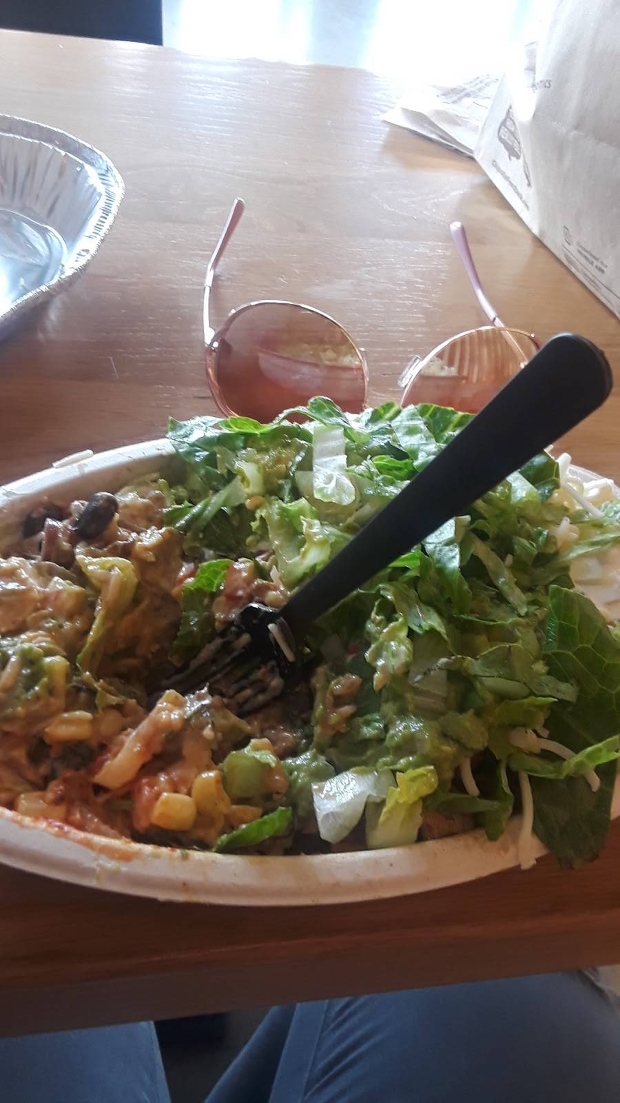 Chipotle Mexican Grill | restaurant | 41 W 87th St, Chicago, IL 60620, USA | 7737833261 OR +1 773-783-3261