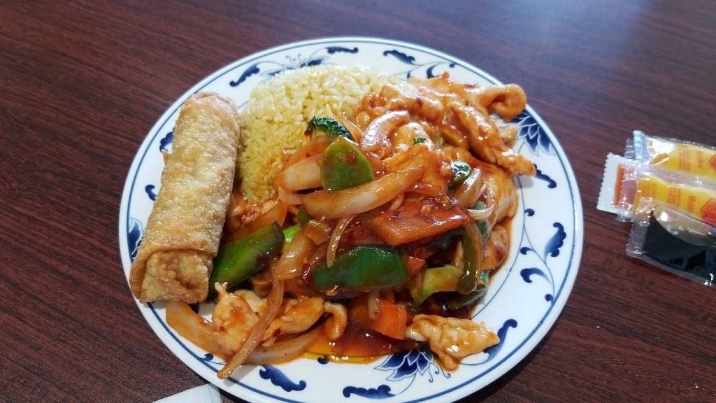 Red Pepper | restaurant | 7220 Burlington Pike C, Florence, KY 41042, USA | 8596476666 OR +1 859-647-6666