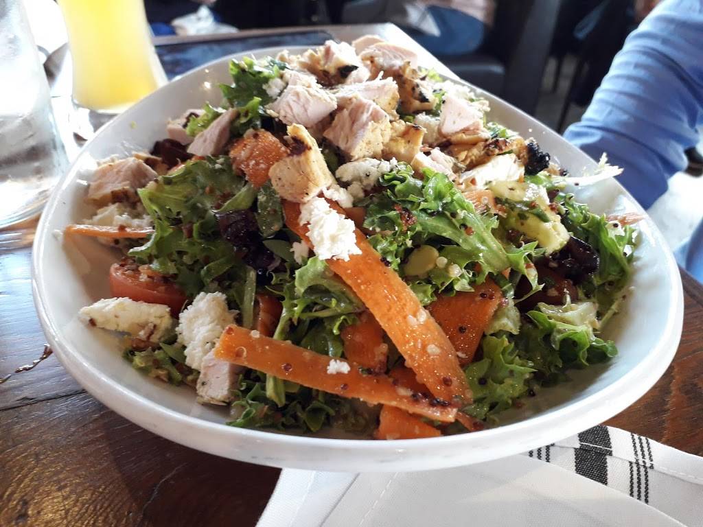 Finneys Crafthouse & Kitchen | restaurant | 35 State St a, Santa Barbara, CA 93101, USA | 8058453100 OR +1 805-845-3100