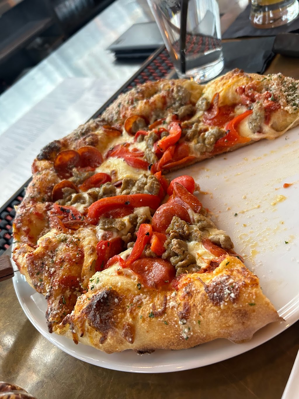 Black Label Tavern Shelby | restaurant | 50985 Hayes Rd unit f, Shelby Twp, MI 48315, USA | 5863281600 OR +1 586-328-1600