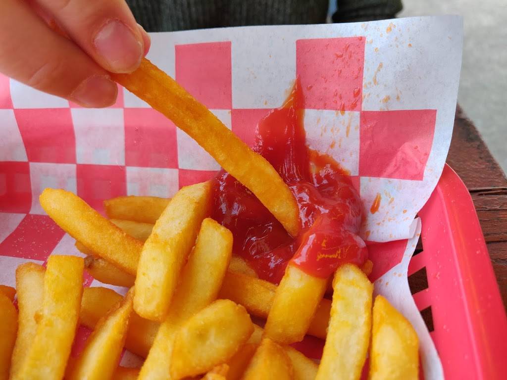 Vassis Drive-In | restaurant | 1666 Main St, Hellertown, PA 18055, USA | 6108381877 OR +1 610-838-1877