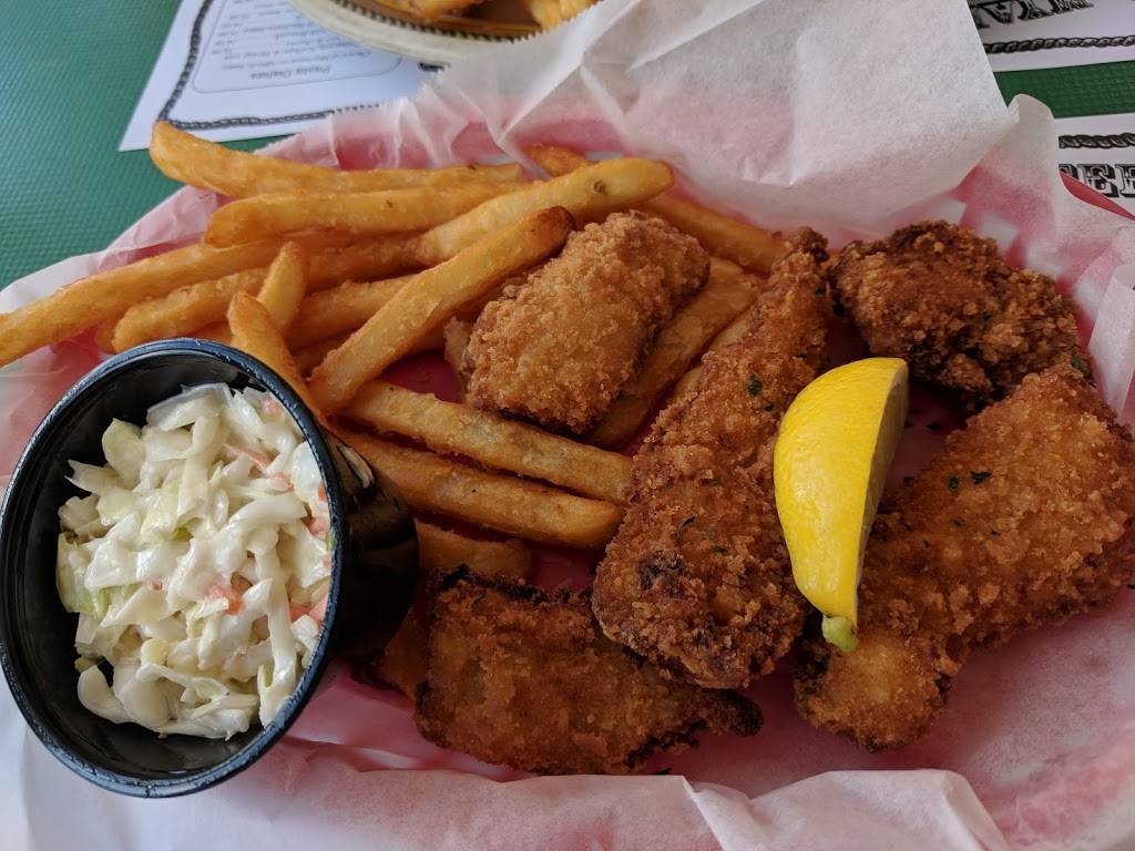 Myakka River Oyster Bar | restaurant | 121 Playmore Dr, Venice, FL 34293, USA | 9414239616 OR +1 941-423-9616