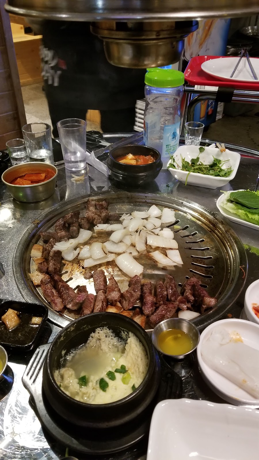 Round Table Grill | restaurant | 3465 W 6th St #50, Los Angeles, CA 90020, USA | 2133841720 OR +1 213-384-1720