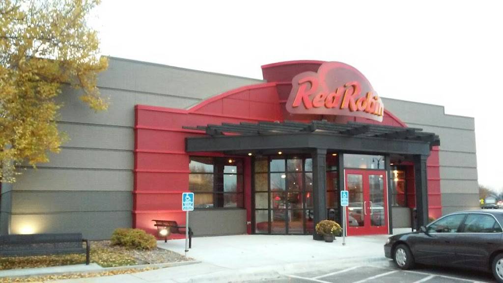 Red Robin Gourmet Burgers and Brews | restaurant | 15560 Cedar Ave, Apple Valley, MN 55124, USA | 9529976250 OR +1 952-997-6250