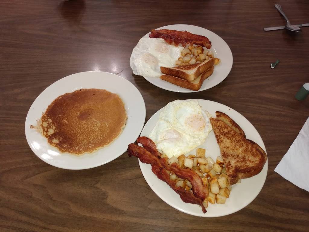 Bazookys | restaurant | 1100 S Walnut St, Muncie, IN 47302, USA | 7652737472 OR +1 765-273-7472