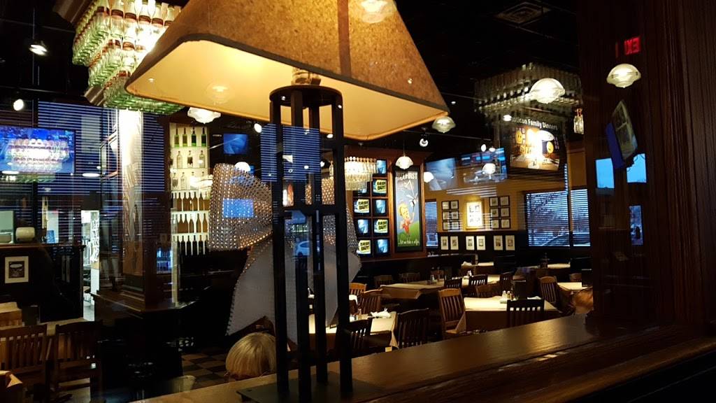 Jack Astors Bar & Grill | restaurant | 75 Centennial Pkwy N, Hamilton, ON L8E 2P2, Canada | 9055605254 OR +1 905-560-5254