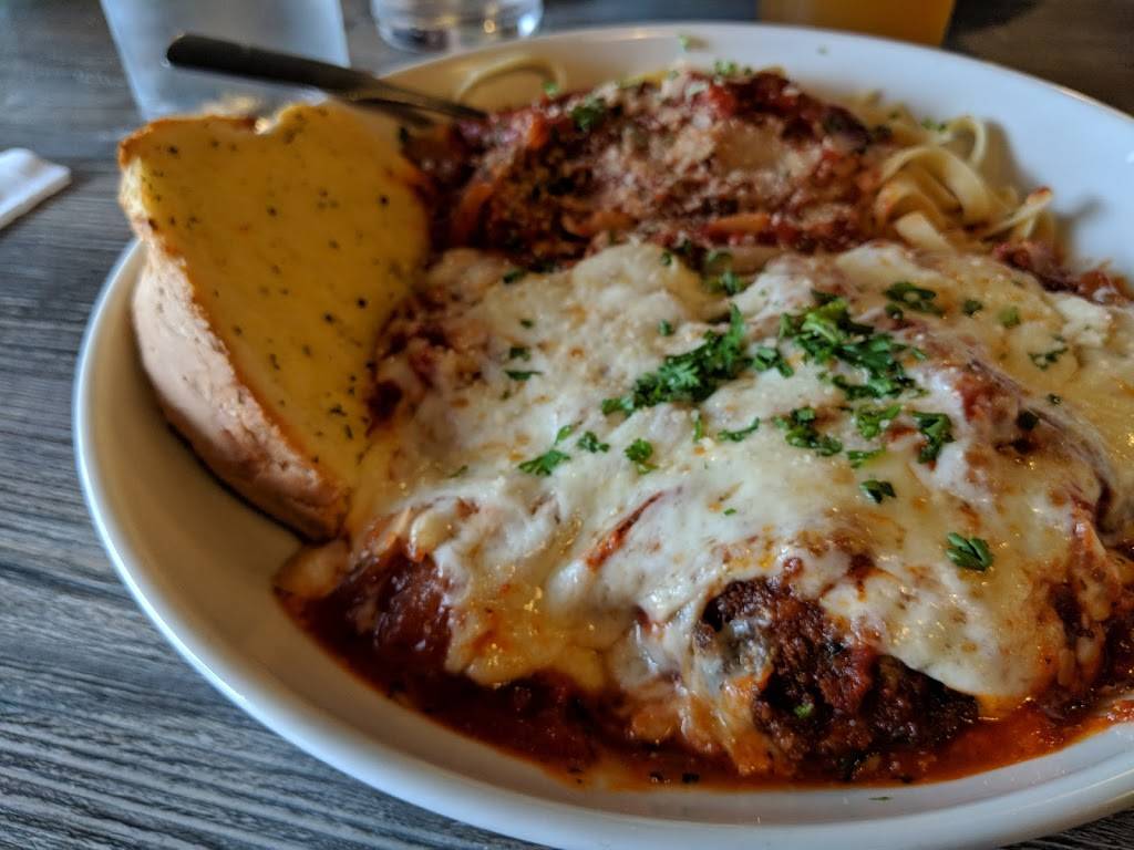 Giovannis Italian Restaurant | restaurant | 5277 Linda Vista Rd, San Diego, CA 92110, USA | 6192933333 OR +1 619-293-3333