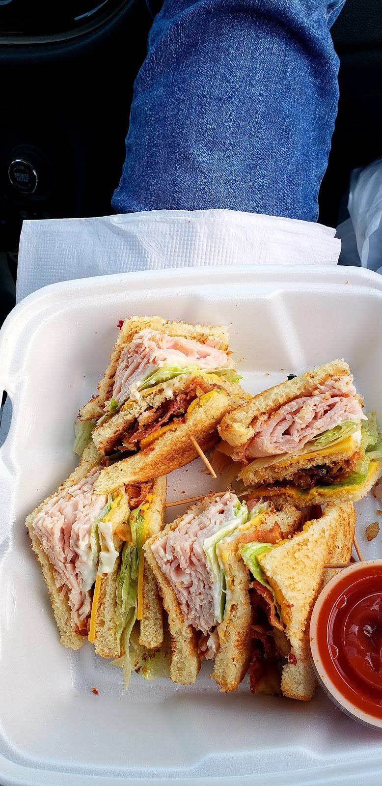 Eatn Park | restaurant | 1026 Mountain Laurel Plaza, Latrobe, PA 15650, USA | 7245321966 OR +1 724-532-1966