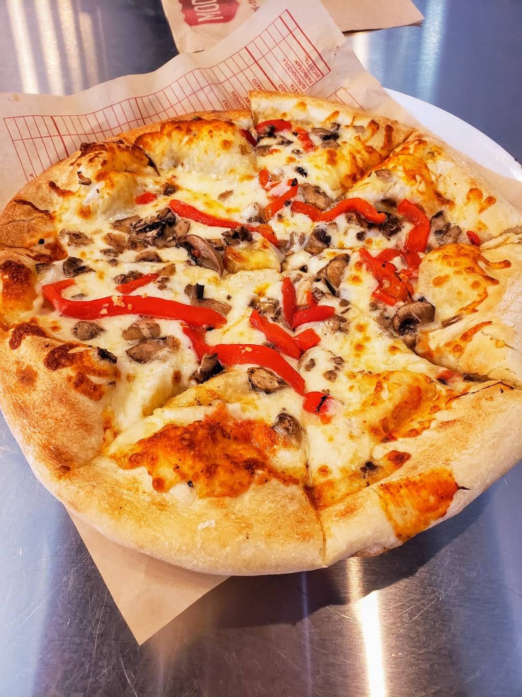 MOD Pizza | restaurant | 3360 Milton Ave Suite 190, Janesville, WI 53545, USA | 6087474215 OR +1 608-747-4215
