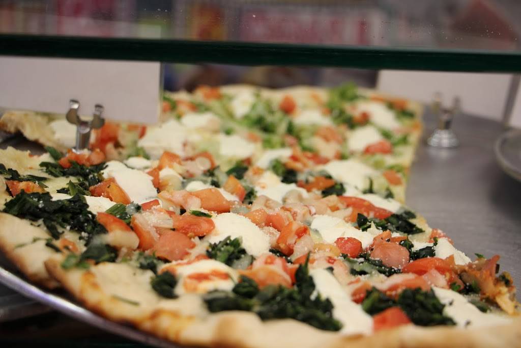 La Vitas Pizzeria | restaurant | 121 W Main St, Moorestown, NJ 08057, USA | 8562350052 OR +1 856-235-0052