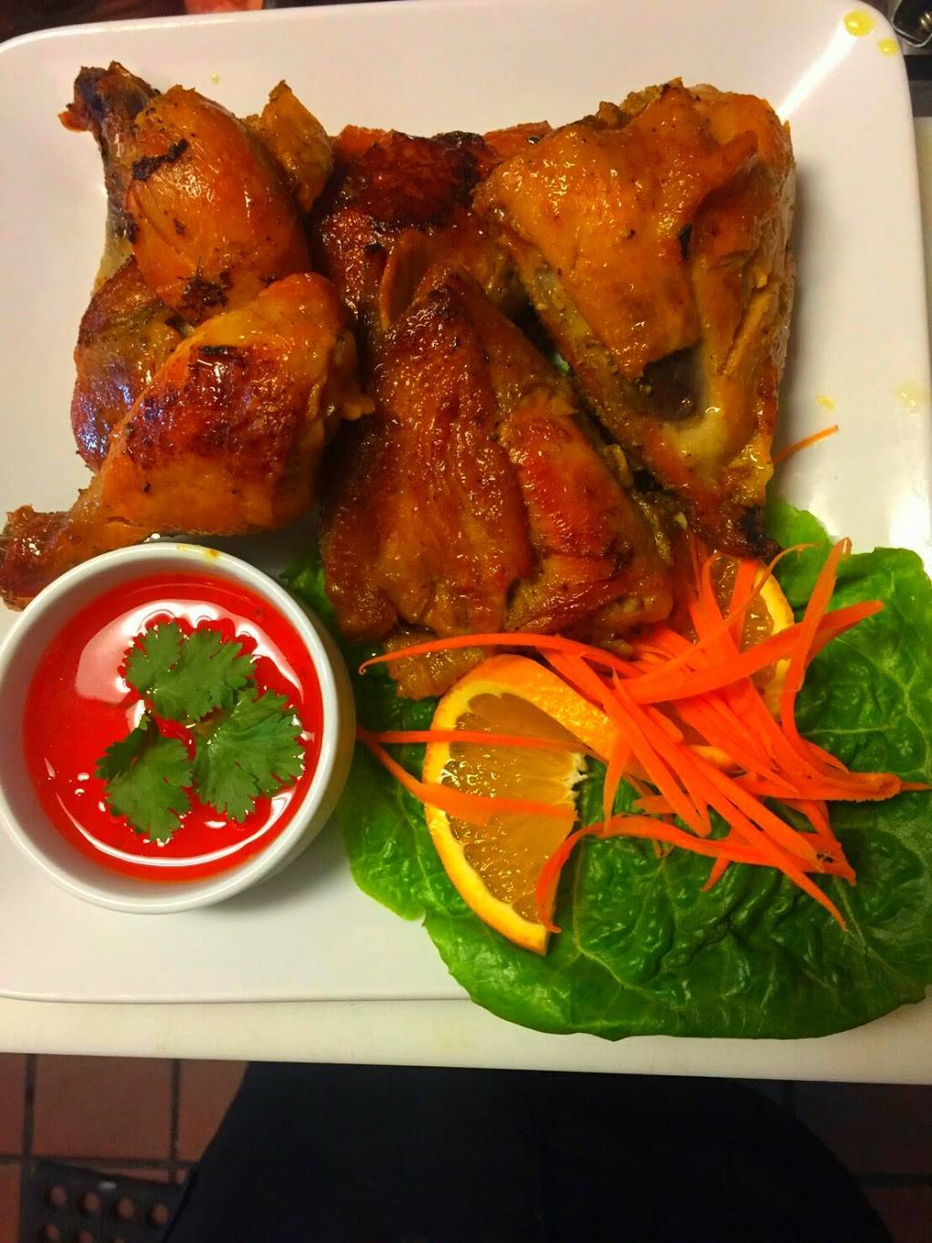 Siam House Thai Street Food | restaurant | 16045 Sherman Way, Van Nuys, CA 91406, USA | 8189946383 OR +1 818-994-6383