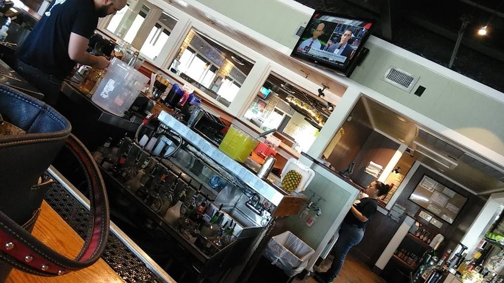 Chilis Grill & Bar | meal takeaway | 1935 S Stemmons Fwy, Lewisville, TX 75067, USA | 9723160932 OR +1 972-316-0932