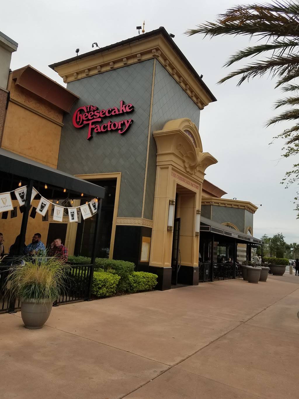 The Cheesecake Factory | restaurant | 781 Brandon Town Center Dr, Brandon, FL 33511, USA | 8135715599 OR +1 813-571-5599