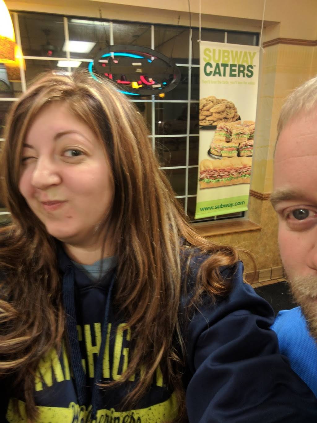 Subway | restaurant | 103 S Kalamazoo Ave, Vicksburg, MI 49097, USA | 2696494554 OR +1 269-649-4554