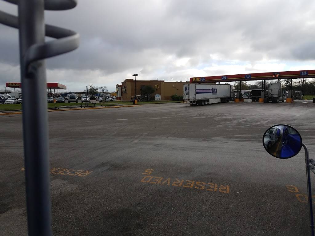 Pilot Travel Center | restaurant | 4440 N McCarty St, Houston, TX 77013, USA | 7136753375 OR +1 713-675-3375