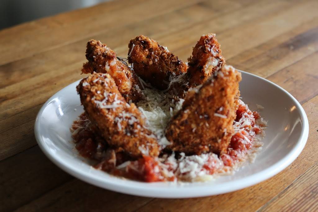 Syndicated Bar Theater Kitchen | restaurant | 40 Bogart St, Brooklyn, NY 11206, USA | 7183863399 OR +1 718-386-3399