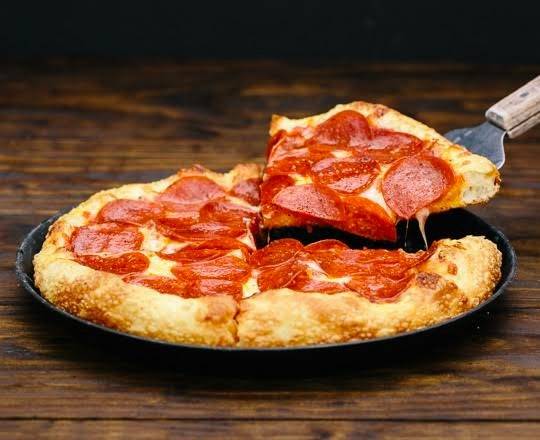 Happy Camper Pizzeria | restaurant | 1209 N Wells St, Chicago, IL 60610, USA | 3123441634 OR +1 312-344-1634