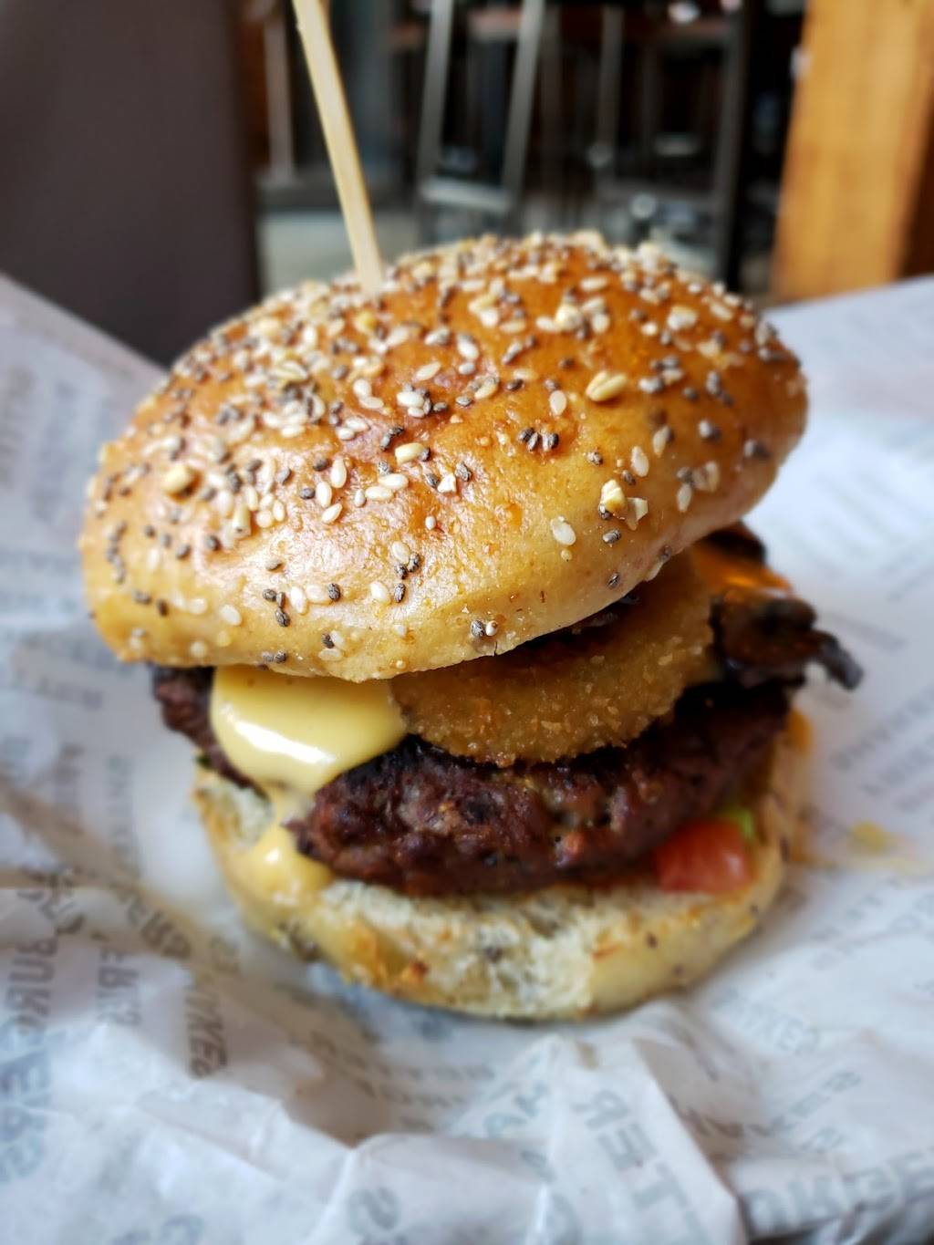 South St. Burger | restaurant | 260 King St E, Toronto, ON M5A 4L5, Canada | 4163611111 OR +1 416-361-1111