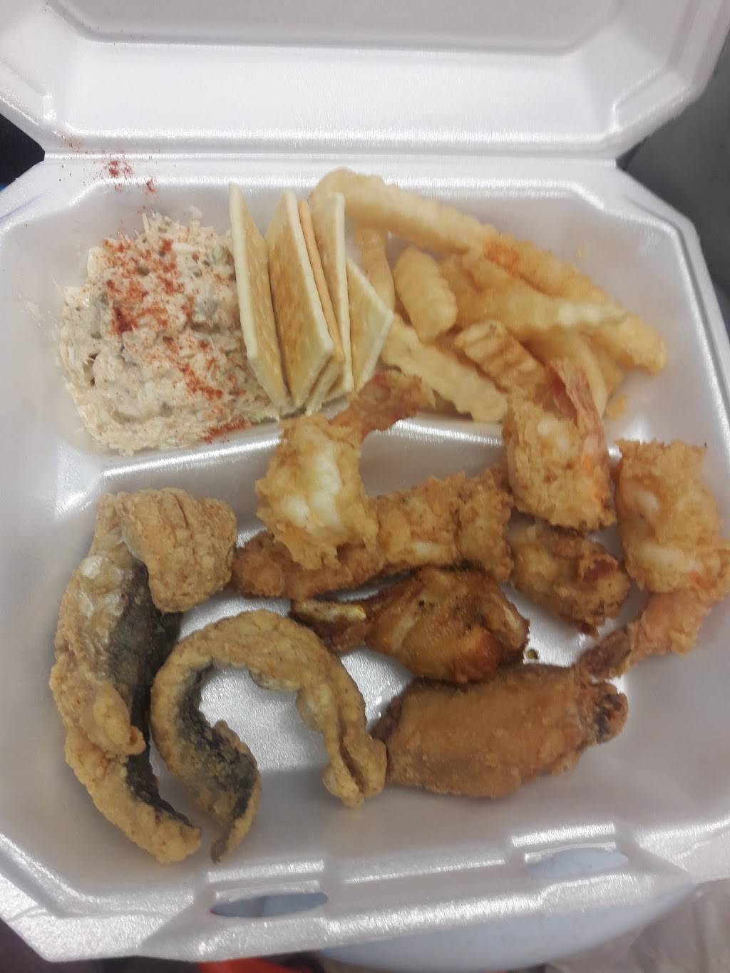 Ma Hannas Chicken & Waffles | restaurant | 724 W Oglethorpe Ave, Savannah, GA 31401, USA | 9122342524 OR +1 912-234-2524