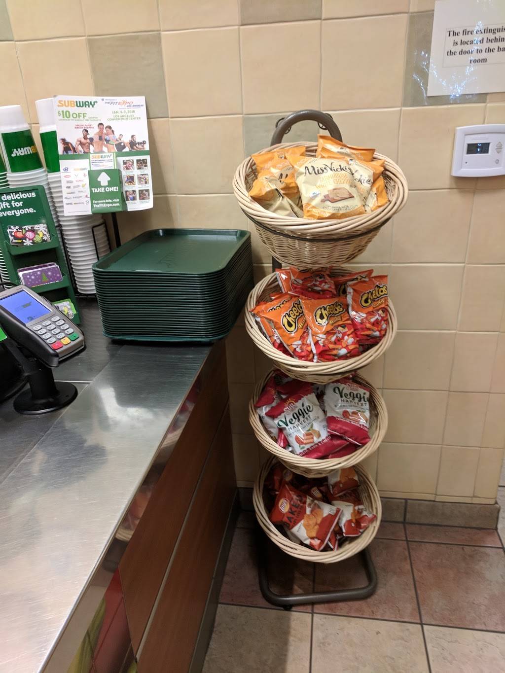 Subway Restaurants | restaurant | 1221 Wilshire Blvd A, Santa Monica, CA 90403, USA | 3102607719 OR +1 310-260-7719